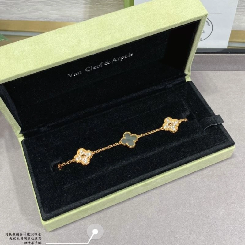 Durable Vca Bracelets 255328