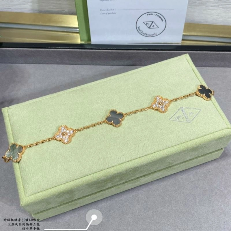 Durable Vca Bracelets 255328