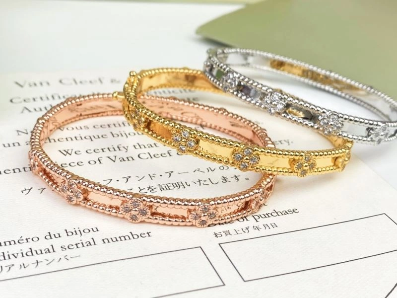 Reliable Vca Bracelets 255312