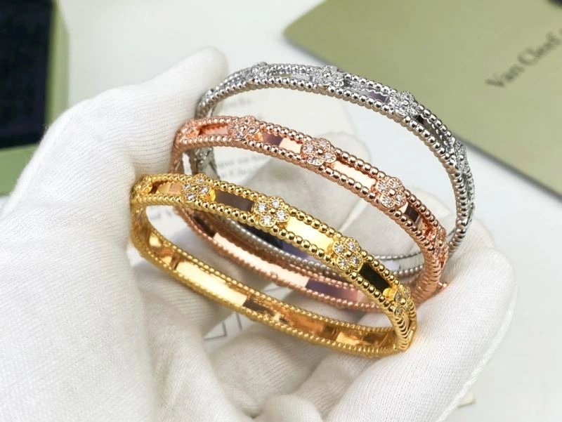 Reliable Vca Bracelets 255312