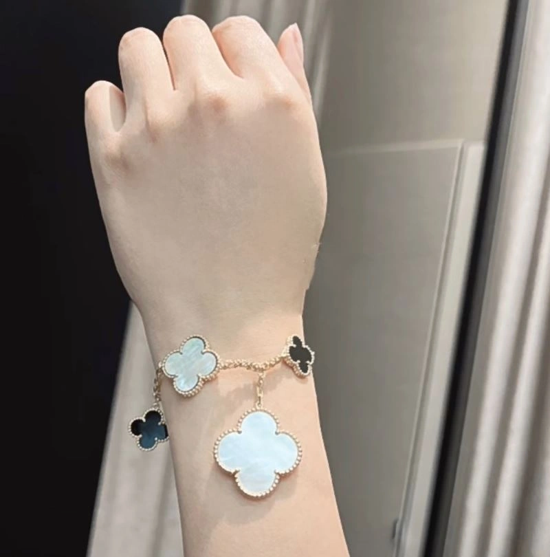 Vca Bracelets Unique 255293