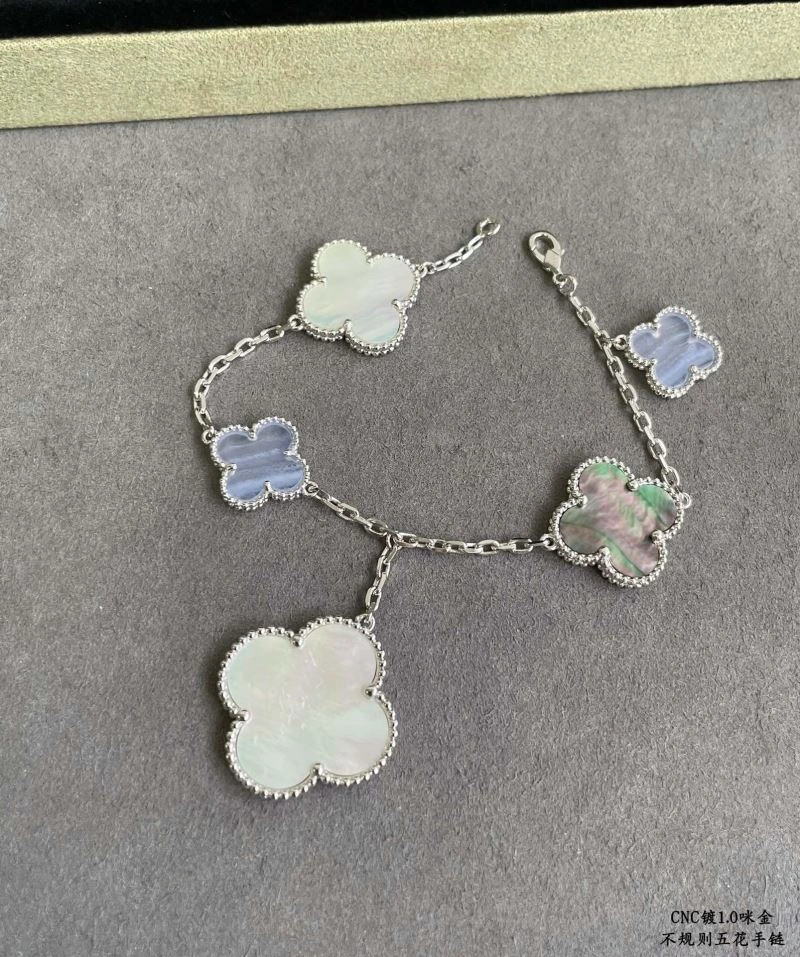 Breathable Vca Bracelets 255276