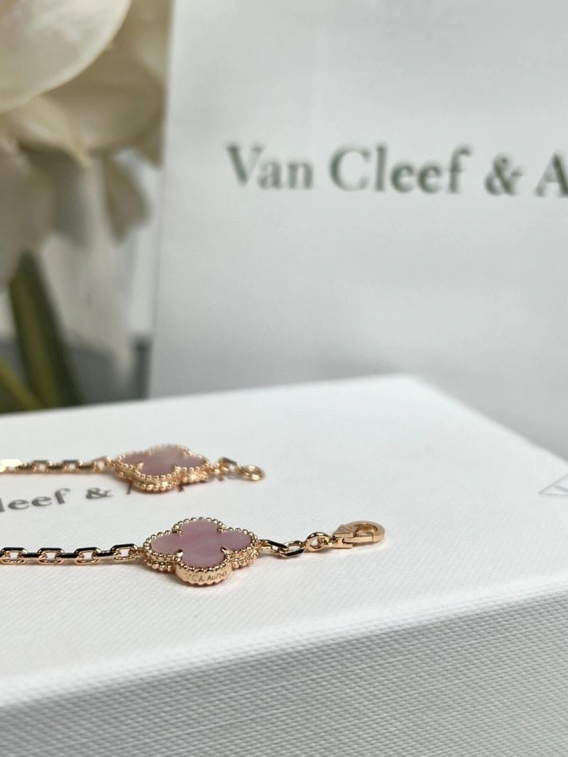 Supportive Vca Bracelets 255280