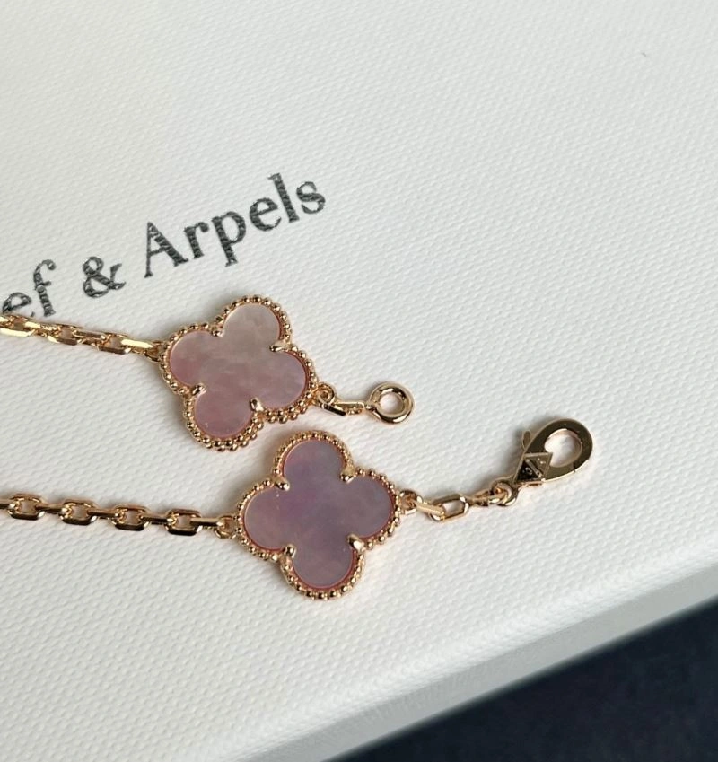 Supportive Vca Bracelets 255280