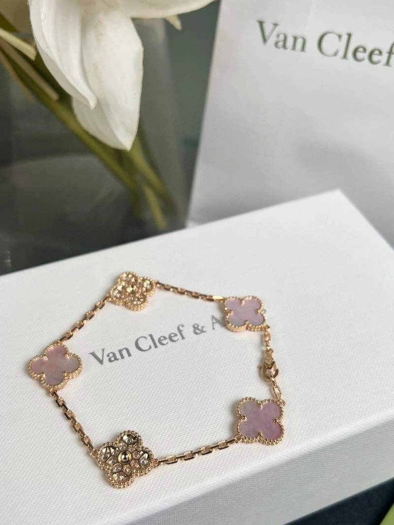 Supportive Vca Bracelets 255280