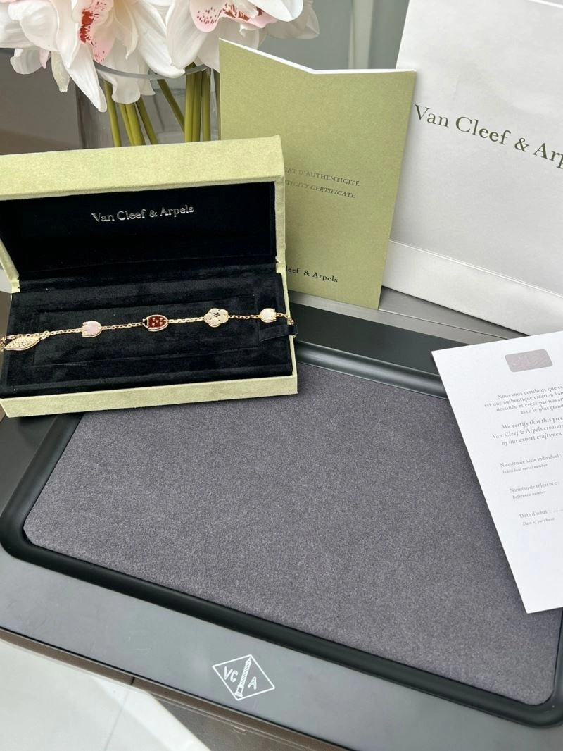Vca Bracelets BestValue 255298