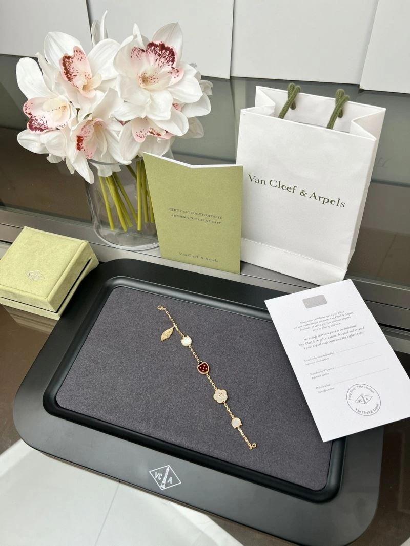 Vca Bracelets BestValue 255298