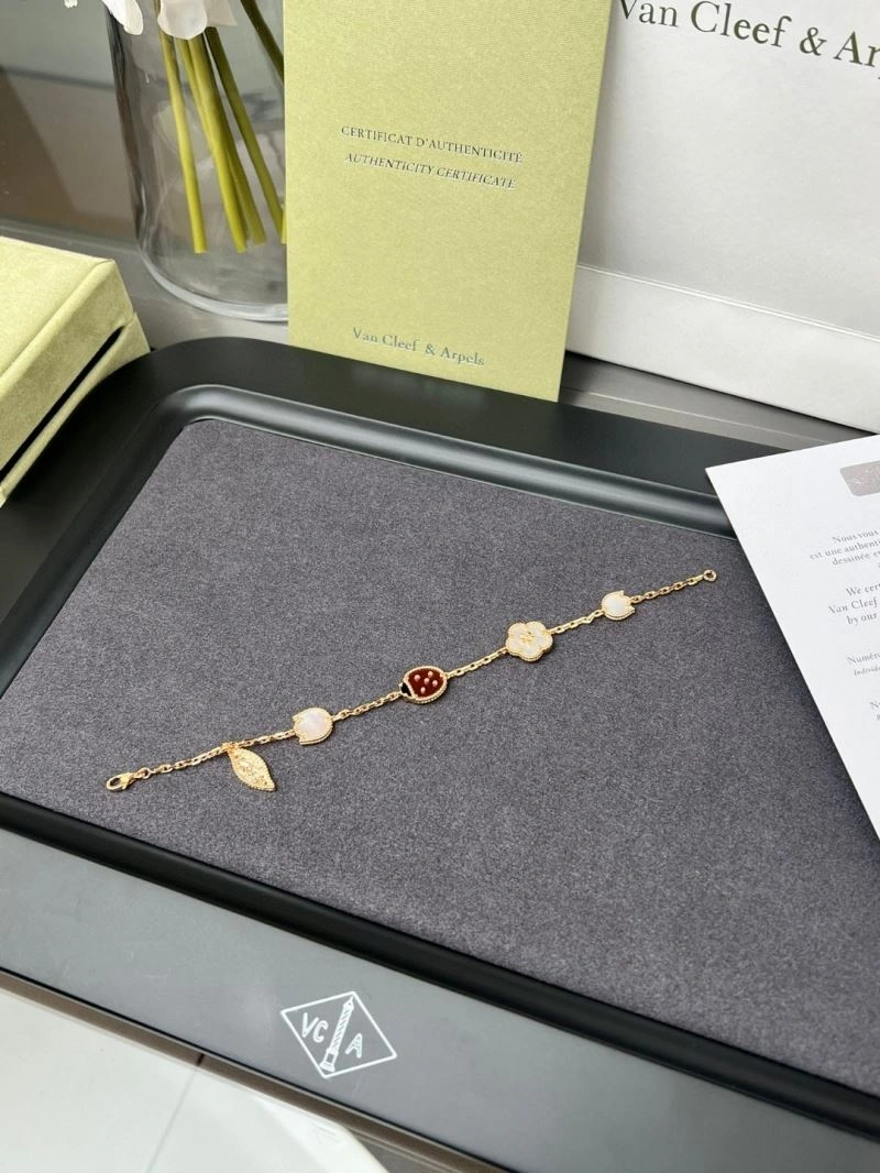 Vca Bracelets BestValue 255298