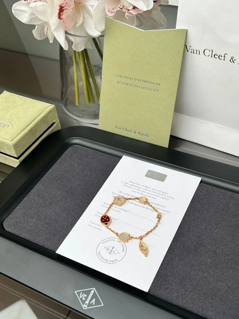 Vca Bracelets BestValue 255298