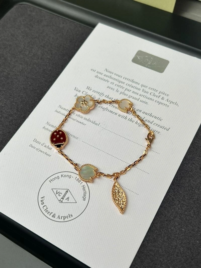 Vca Bracelets BestValue 255298