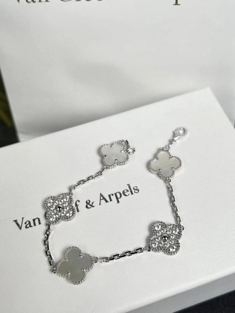 Trendsetting Vca Bracelets 255291
