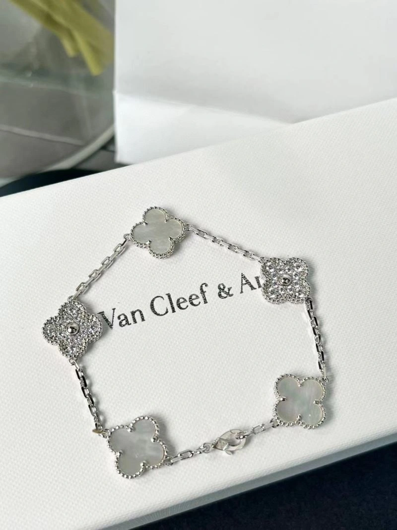 Trendsetting Vca Bracelets 255291