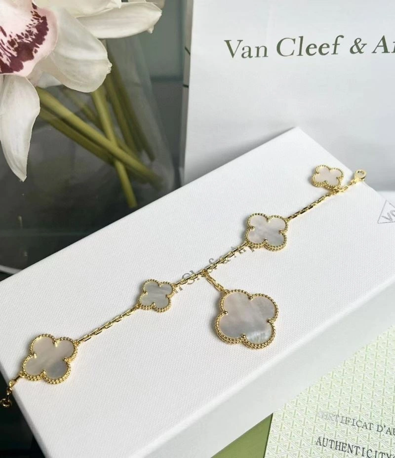 WaterResistant Vca Bracelets 255285