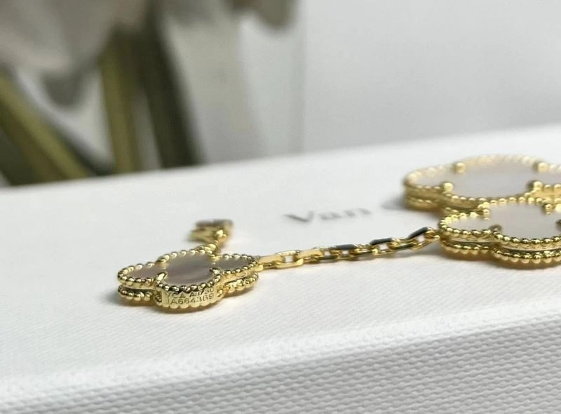 WaterResistant Vca Bracelets 255285