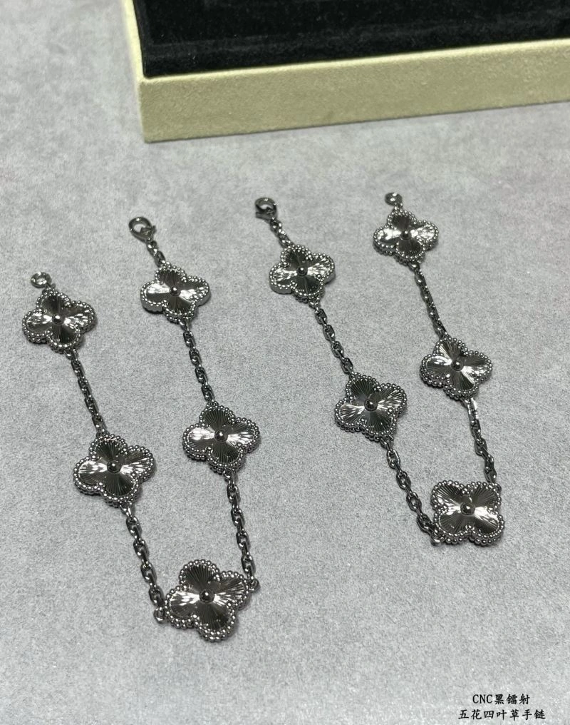 Cozy Vca Bracelets 255304