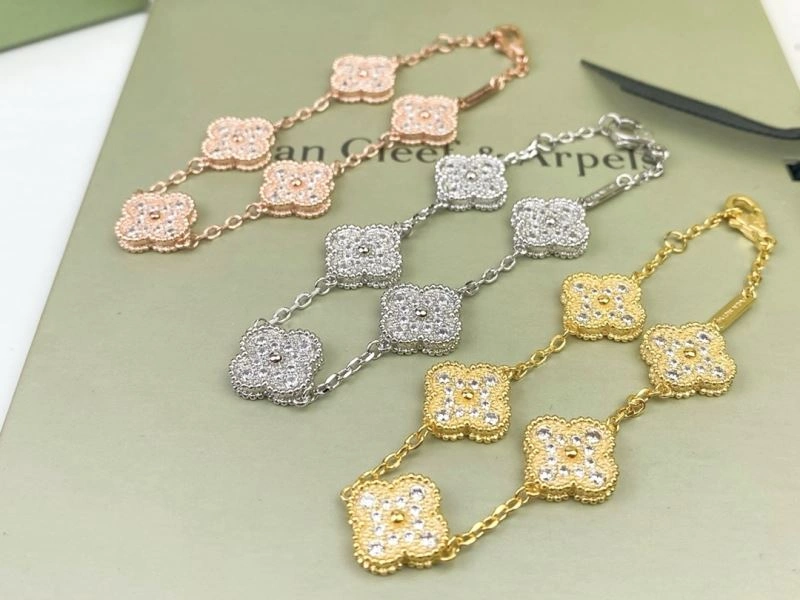UrbanChic Vca Bracelets 255083