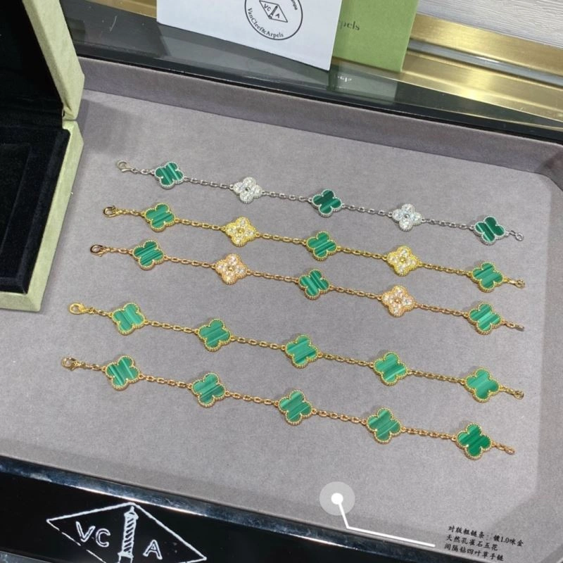 Vca Bracelets TechFriendly 255067