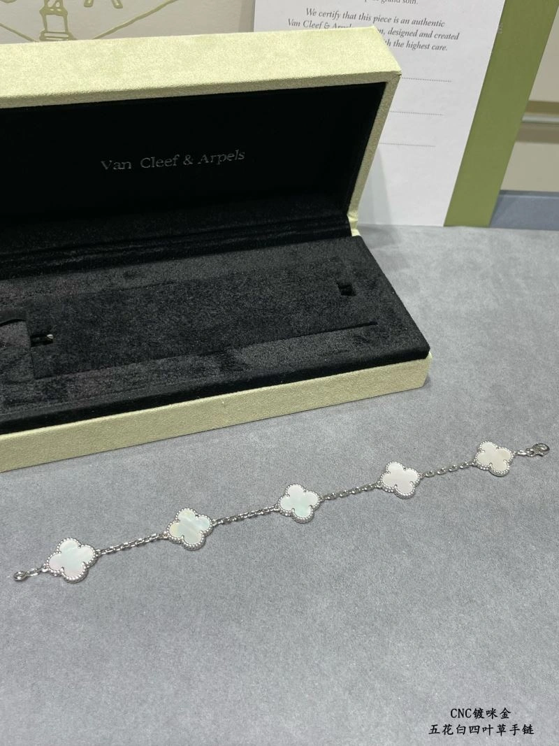 Vca Bracelets Contemporary 255064