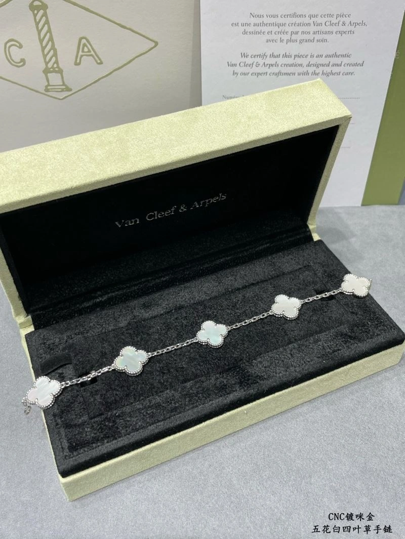 Vca Bracelets Contemporary 255064