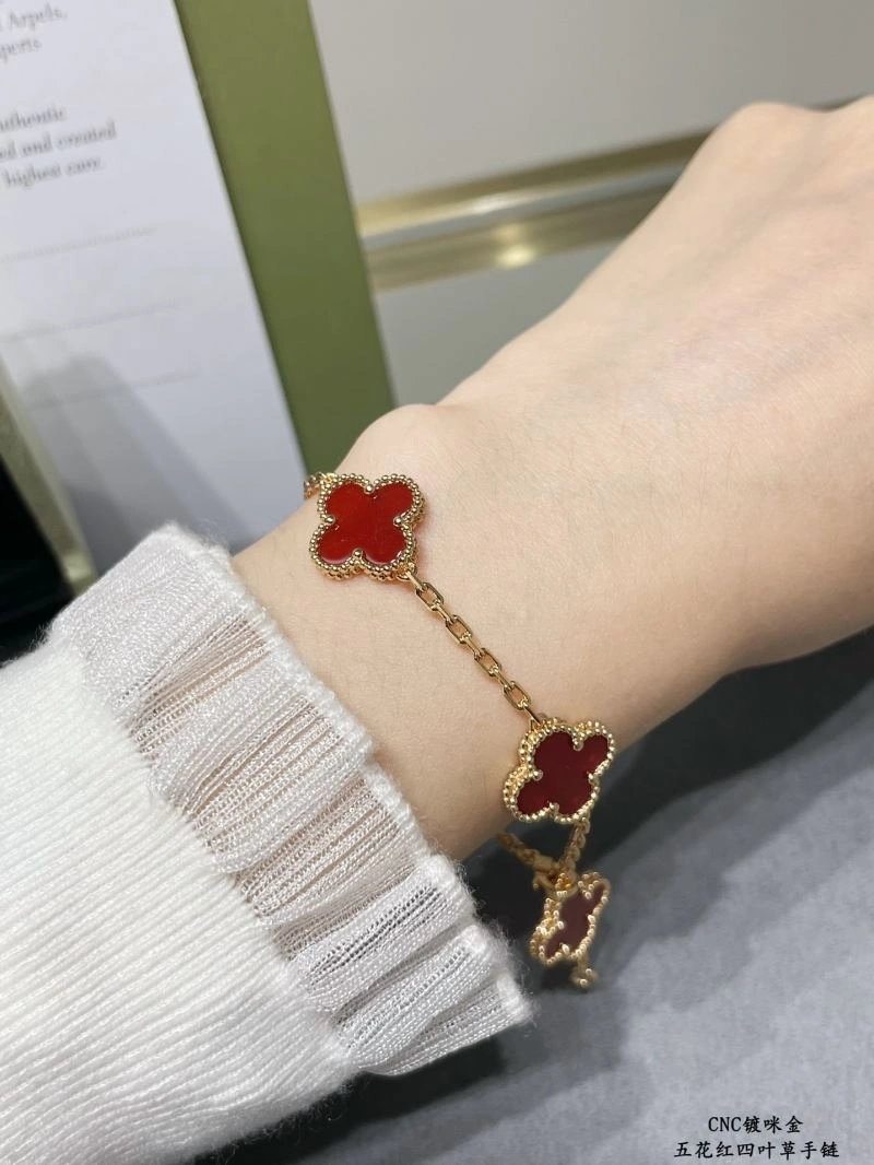 Soft Vca Bracelets 255065