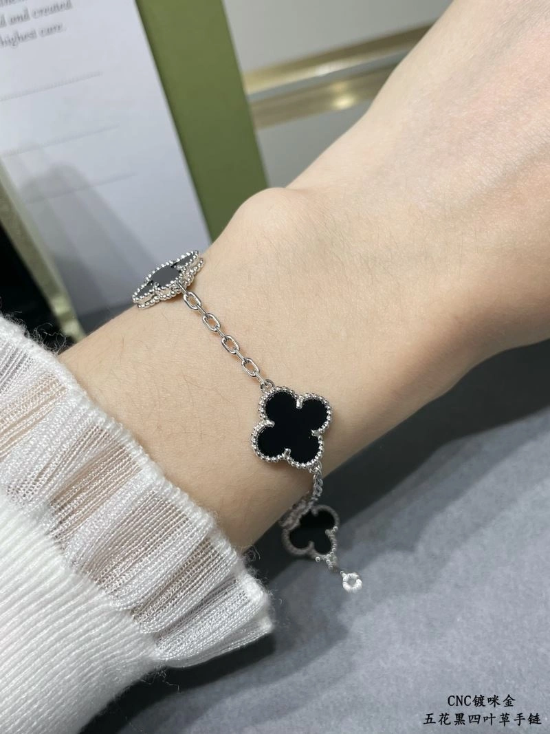 WrinkleFree Vca Bracelets 255062