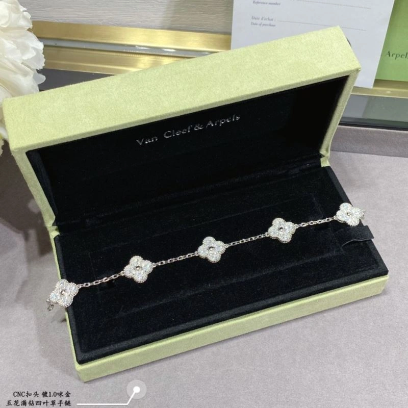 Vca Bracelets WaterResistant 255055