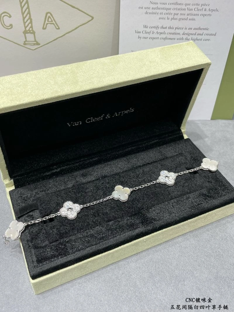 Vca Bracelets Bold 255054