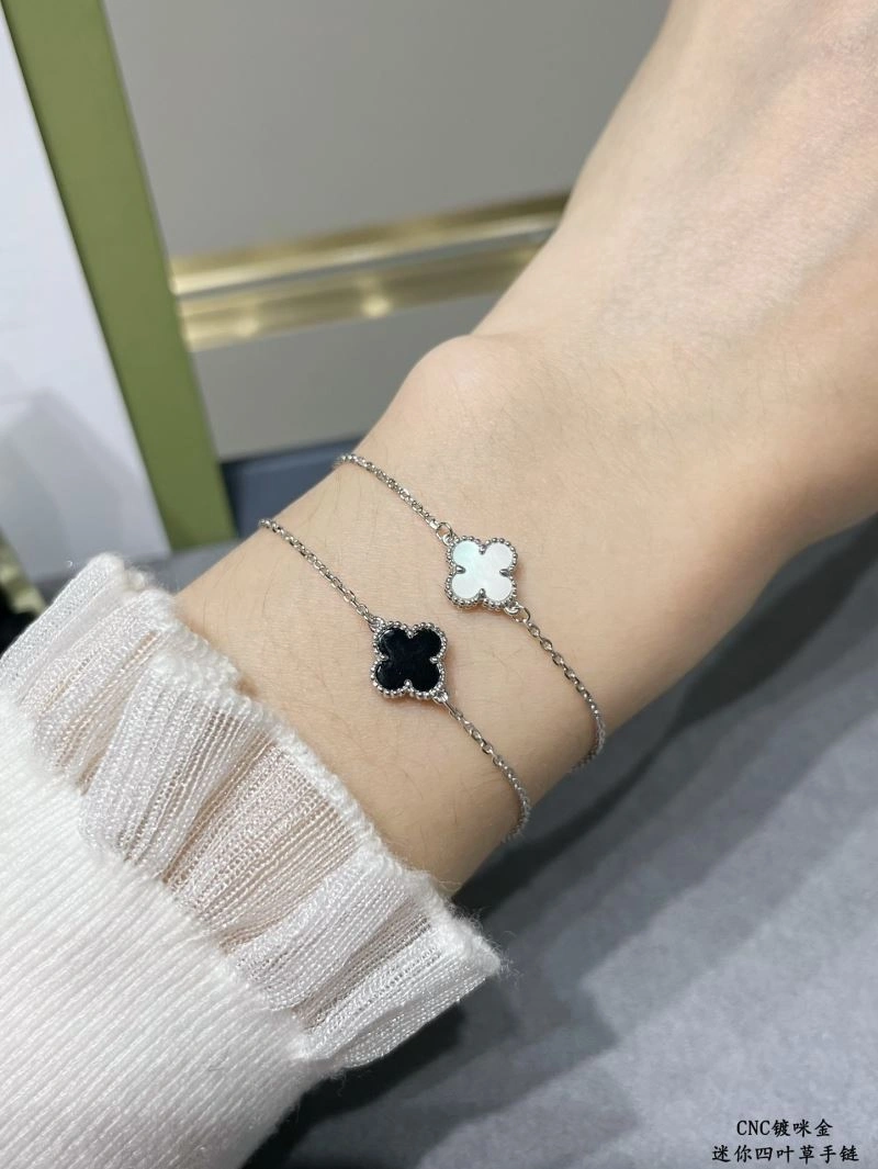 Vca Bracelets Fashionable 255050