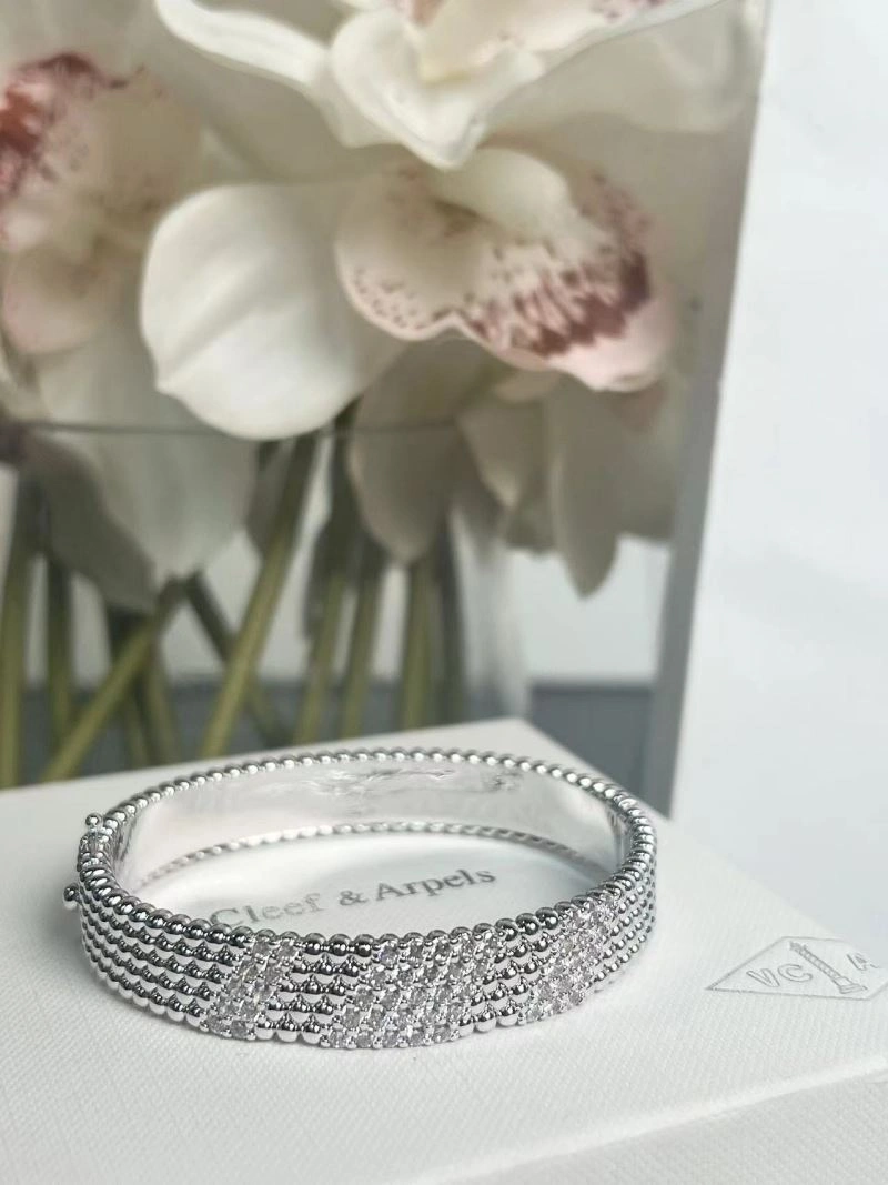 Vca Bracelets HighQuality 255049