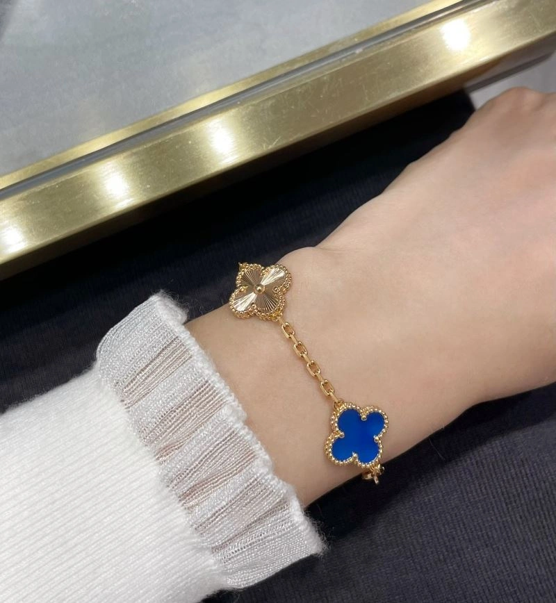 Original Vca Bracelets 255042