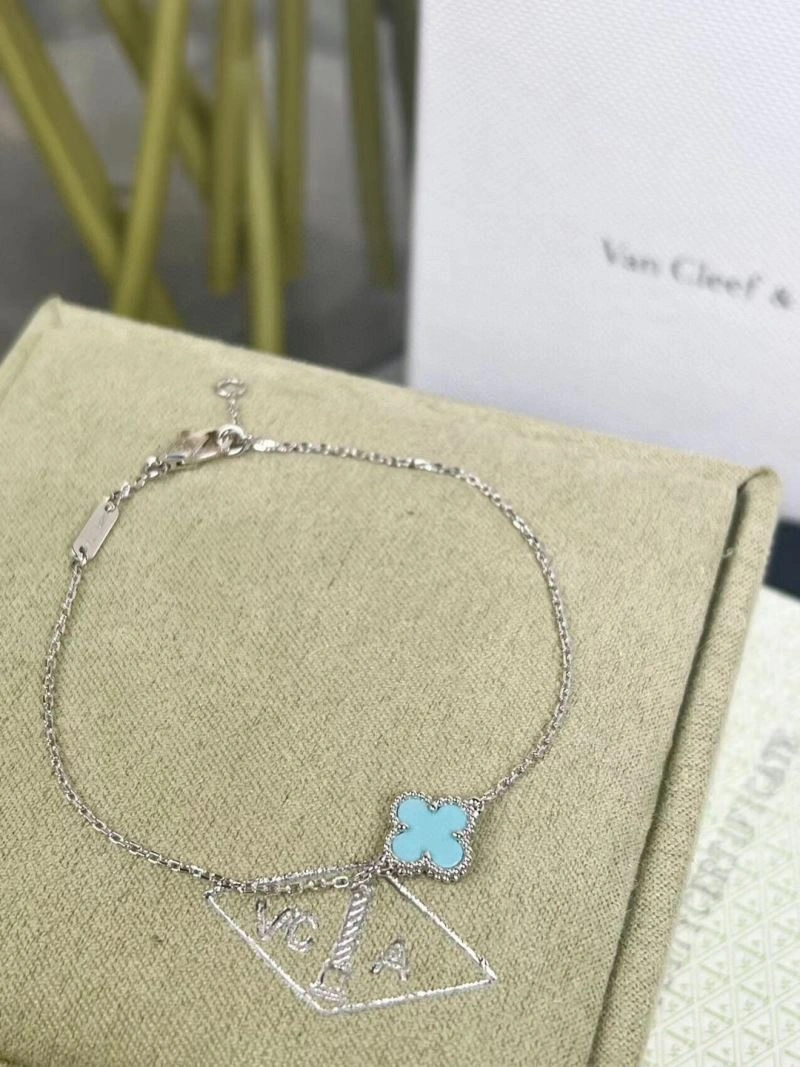 Vca Bracelets NewStyle 255035