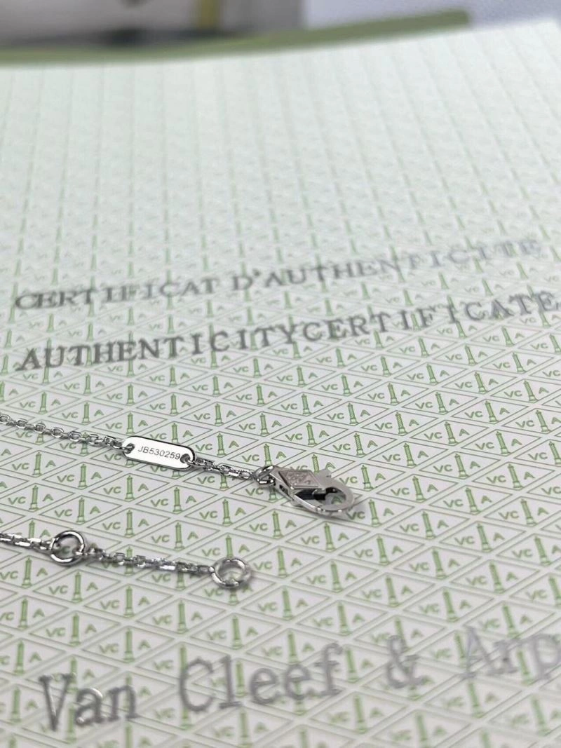 Vca Bracelets NewStyle 255035