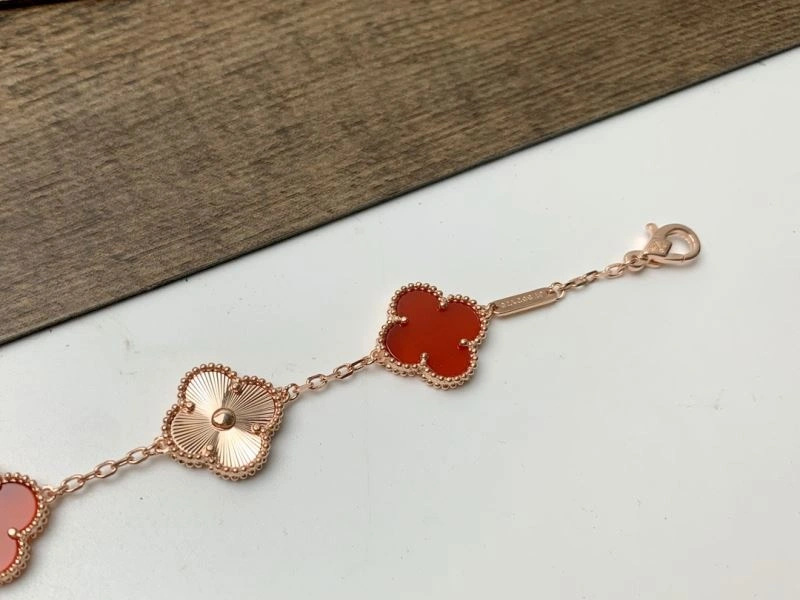 Classic Vca Bracelets 255029