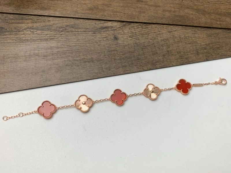 Classic Vca Bracelets 255029