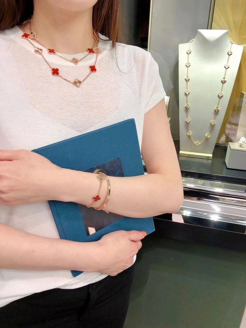 Classic Vca Bracelets 255029
