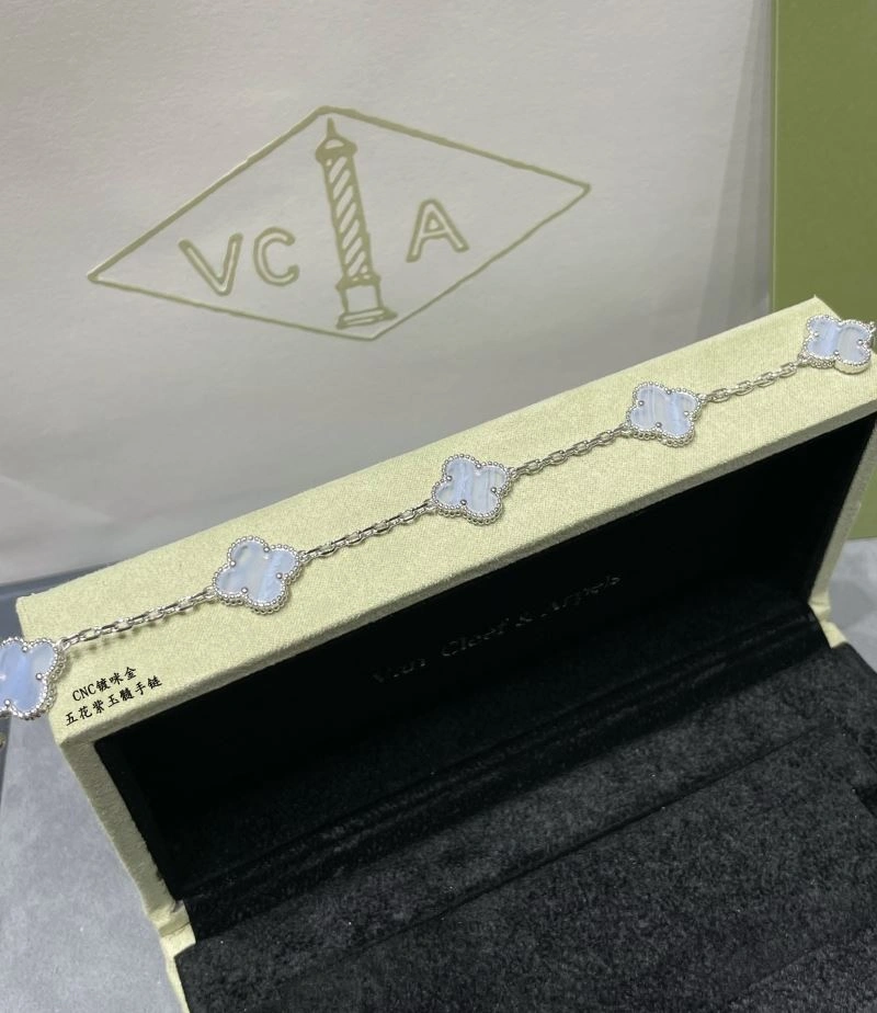 Vca Bracelets Comfortable 255027