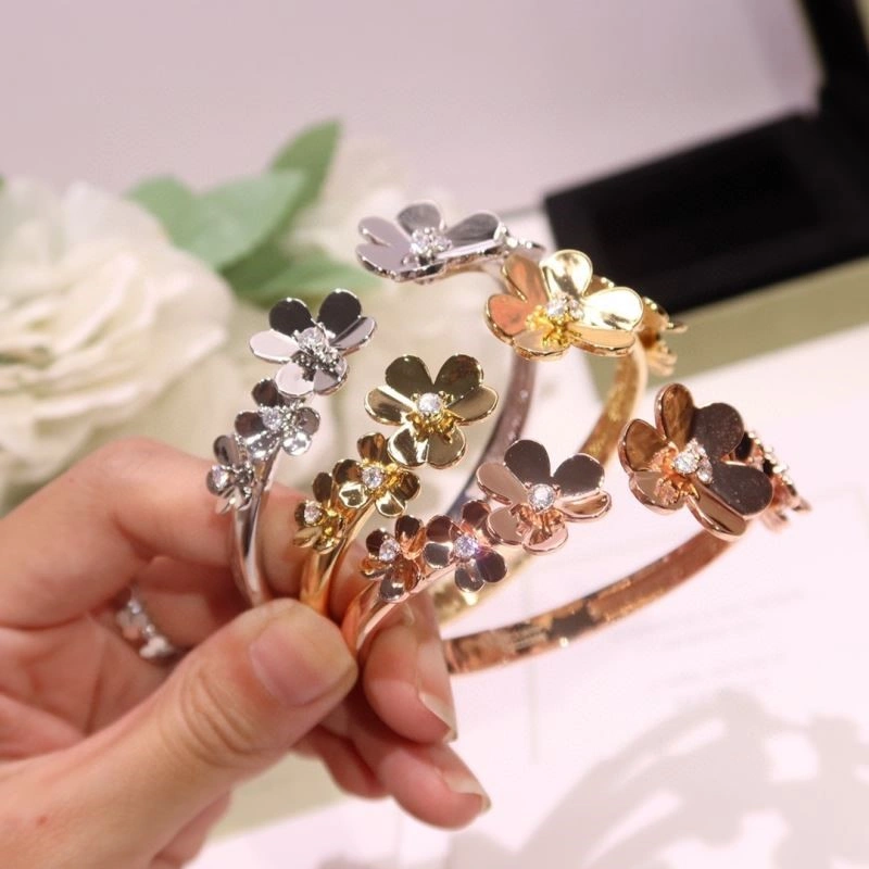 Vca Bracelets Elegant 254885