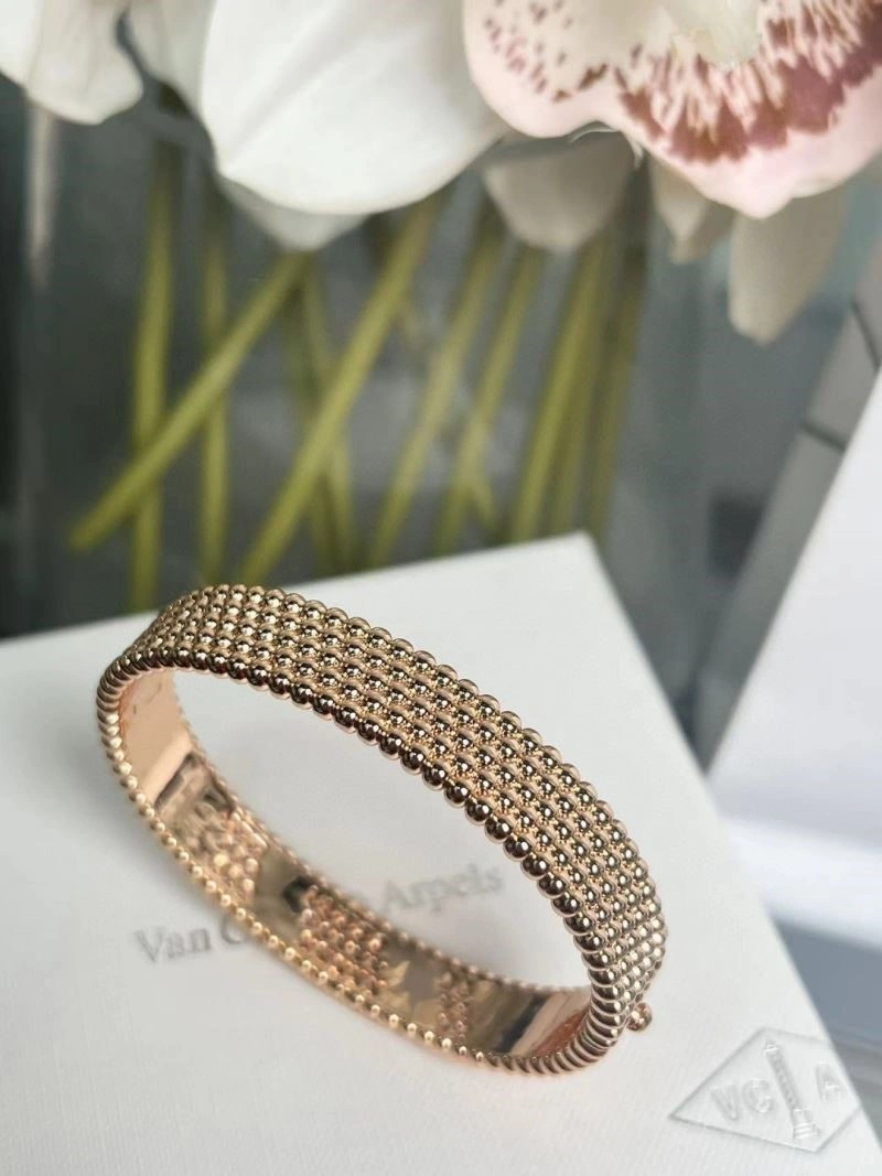 TimelessDesign Vca Bracelets 254861