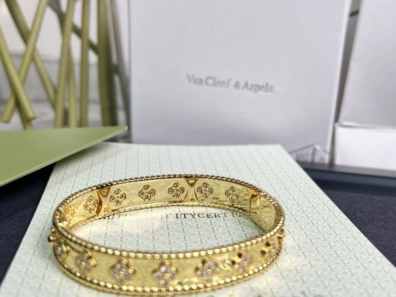 Chic Vca Bracelets 254878