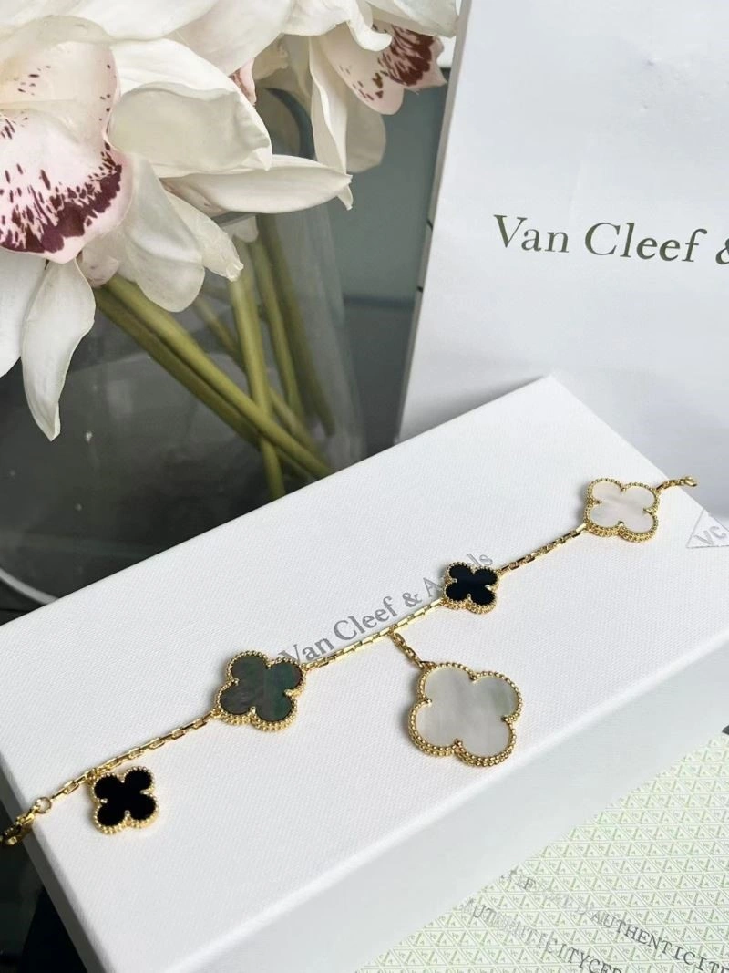 Vca Bracelets Refined 254860