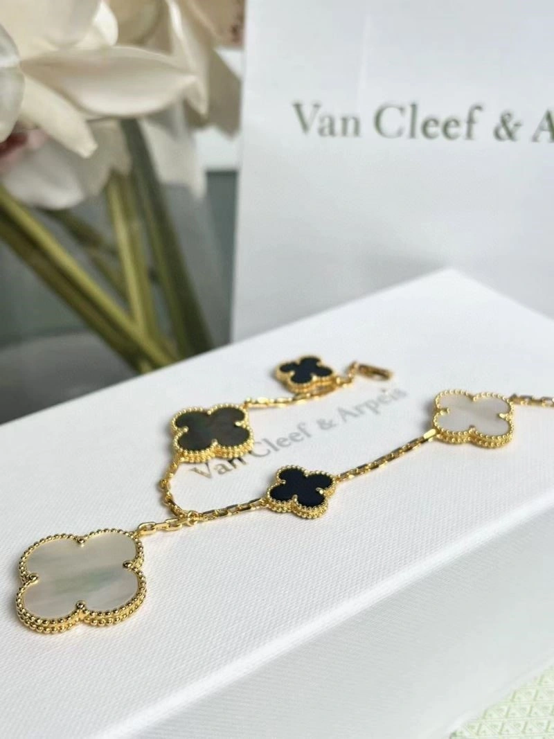 Vca Bracelets Refined 254860