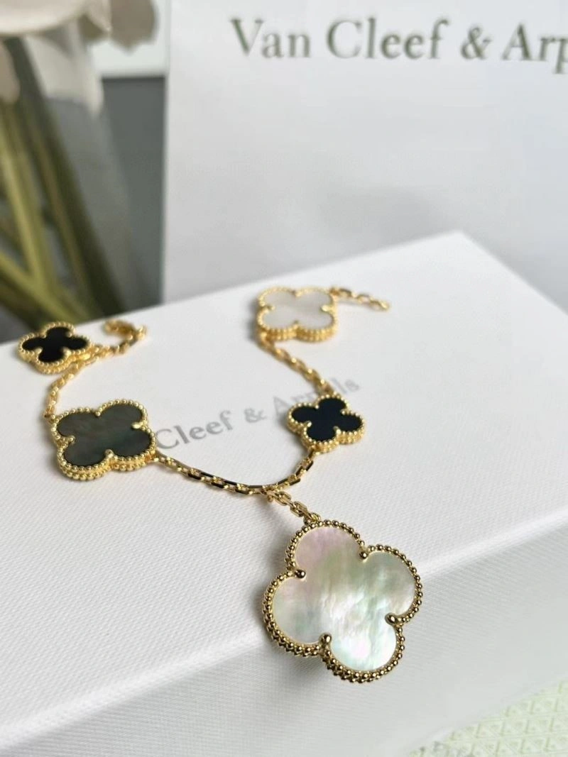Vca Bracelets Refined 254860