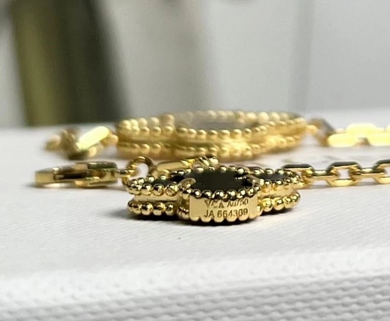 Vca Bracelets Refined 254860