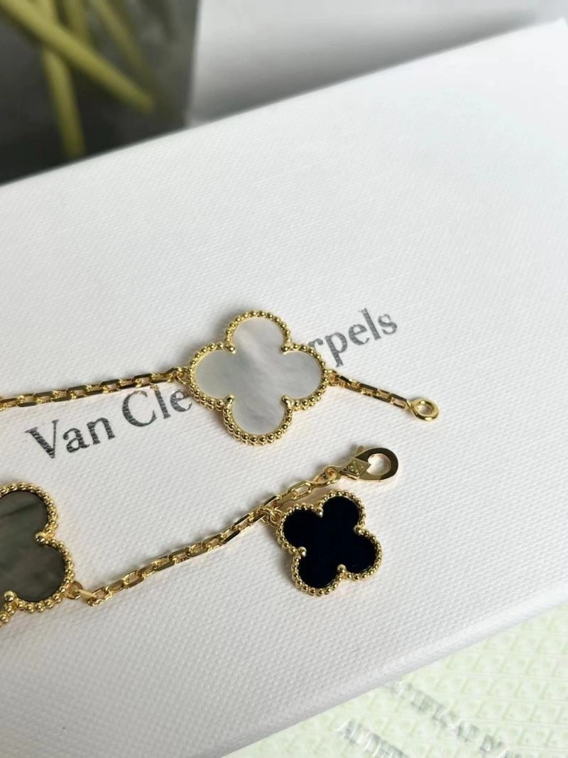 Vca Bracelets Refined 254860
