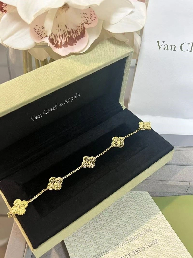 Upgraded Vca Bracelets 254873