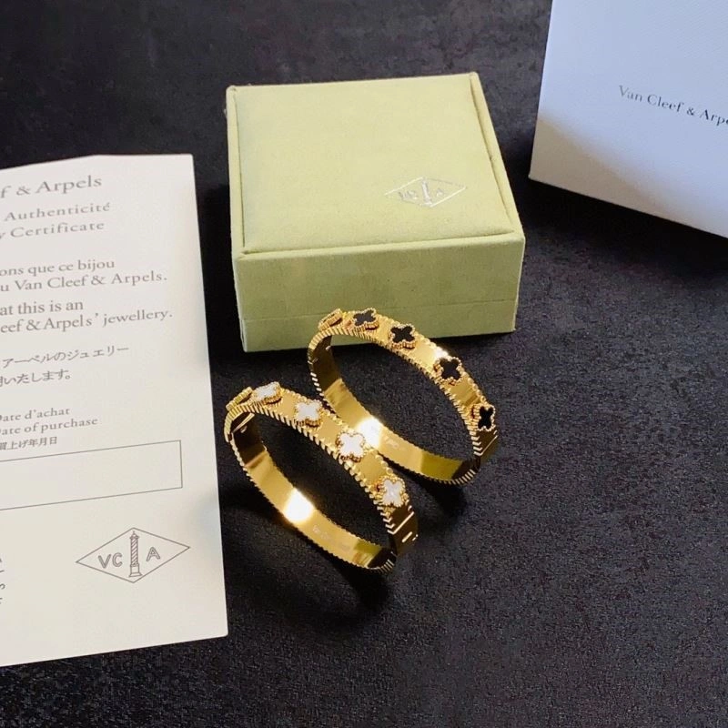 Vca Bracelets Upgraded 254854
