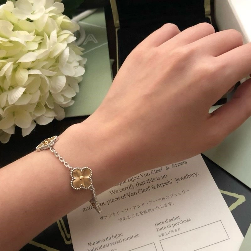 Vca Bracelets Sophisticated 254846