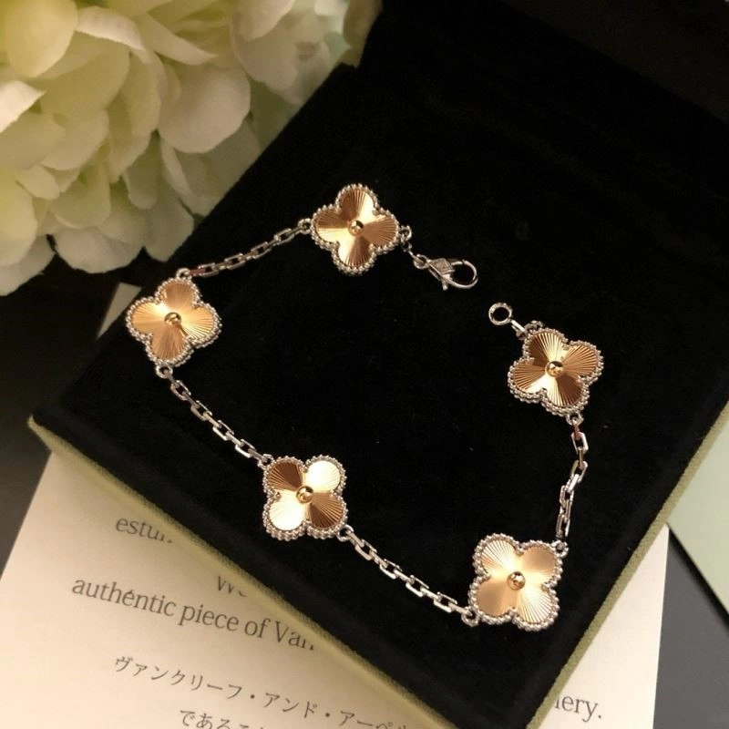 Vca Bracelets Sophisticated 254846