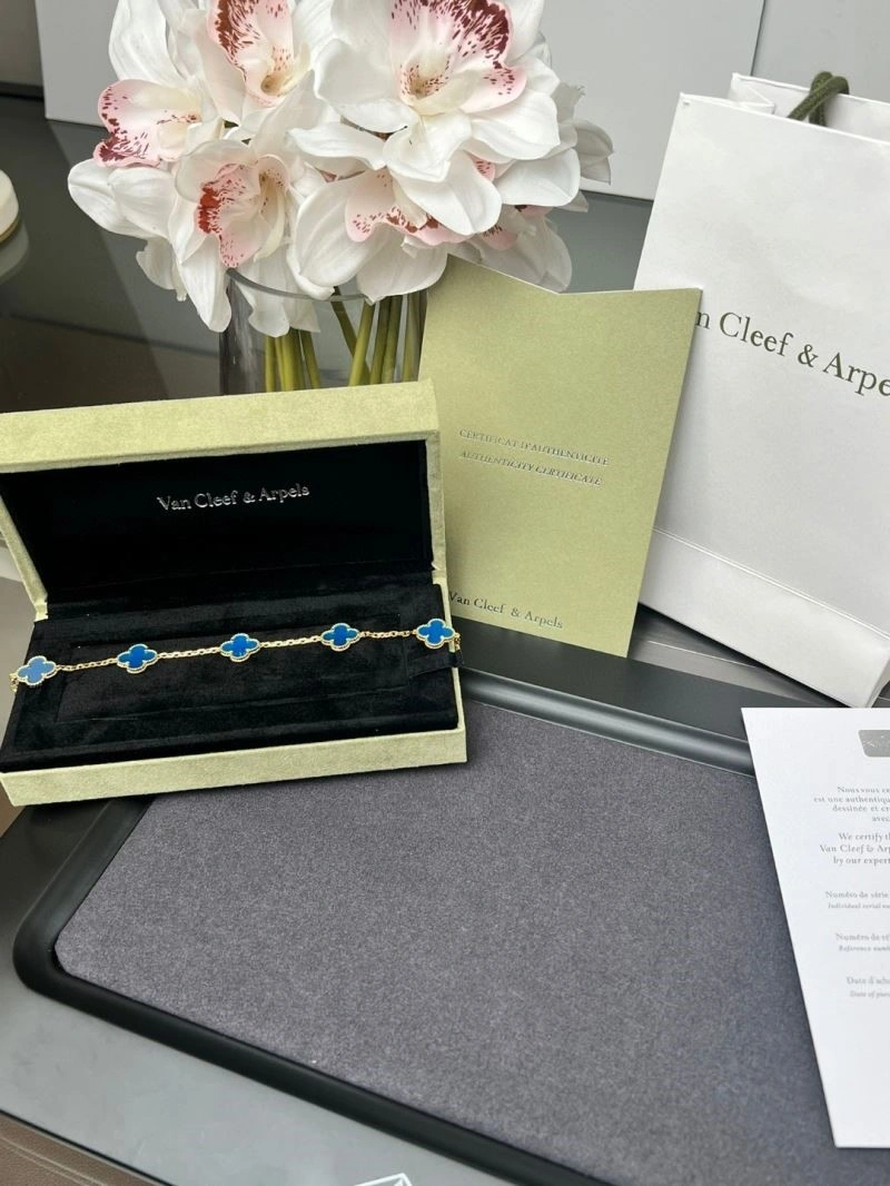 DailyWear Vca Bracelets 254841