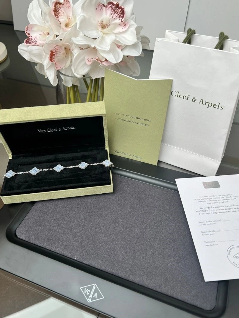 Vca Bracelets DailyWear 254830
